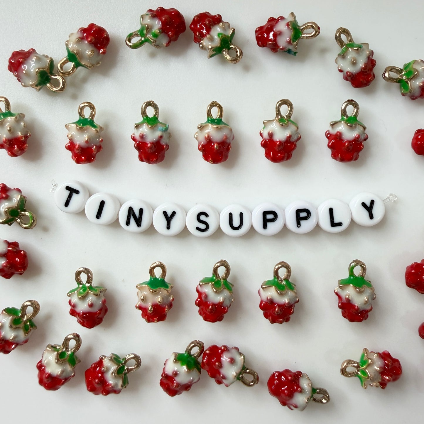 Alloy Enamel Strawberry Charm (12.5x8x6mm, Hole: 1.5mm)