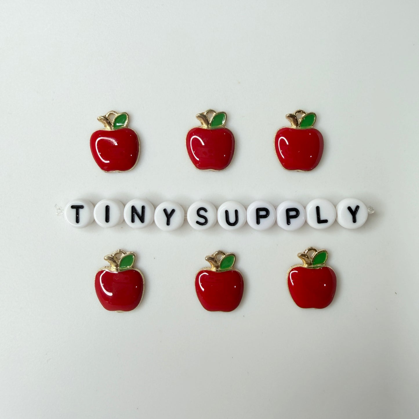 Red Apple Charms (15mm x 12mm x 3mm, Hole: 0.9mm)