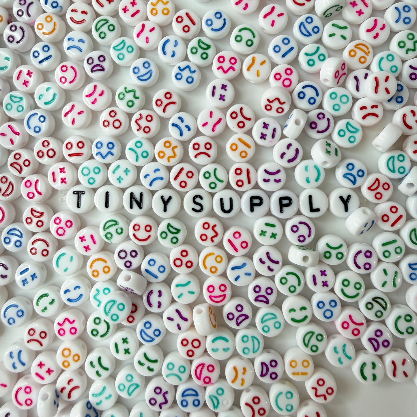 7MM White Flat Round Acrylic with Mixed Faces Beads