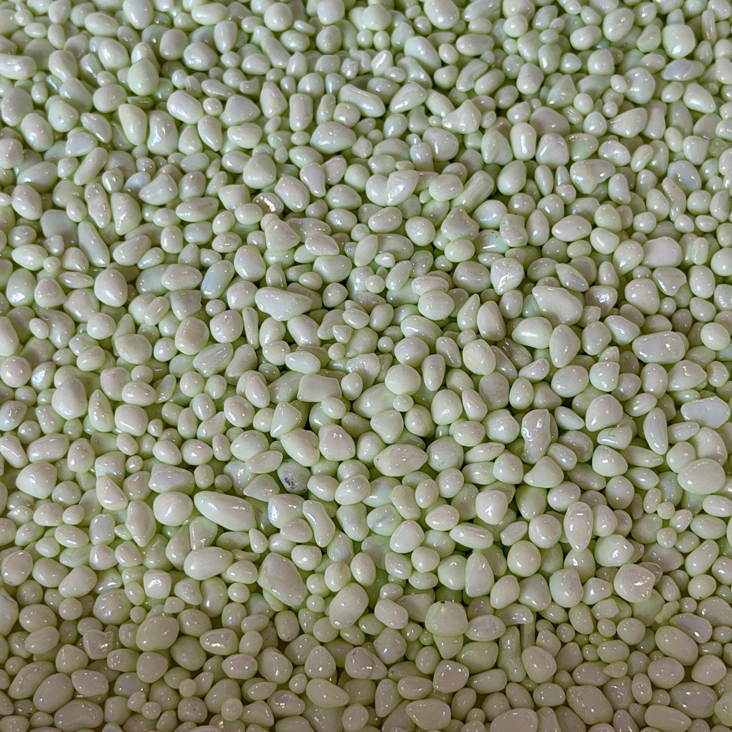 2MM-4MM Pearly Light Green Pebble (NOT EDIBLE) D49-03