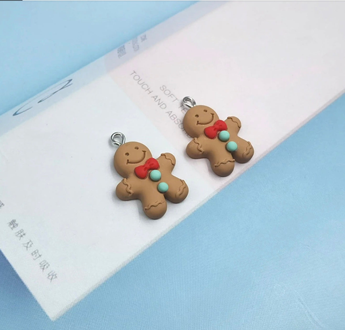 Cute Gingerbread Man Christmas Themed Charm (19.6mm x 19.8mm)