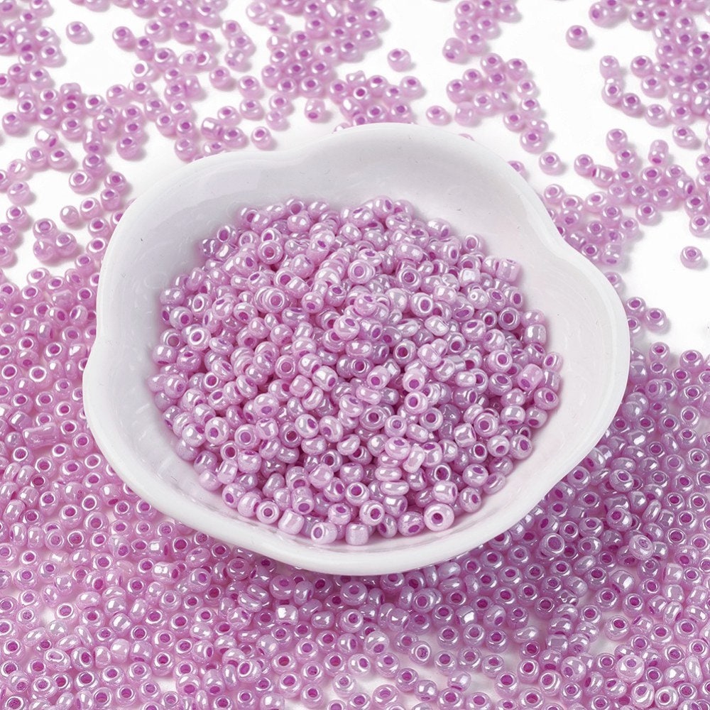 3MM Medium Orchid 8/0 Glass Seed Beads (US0003-155)