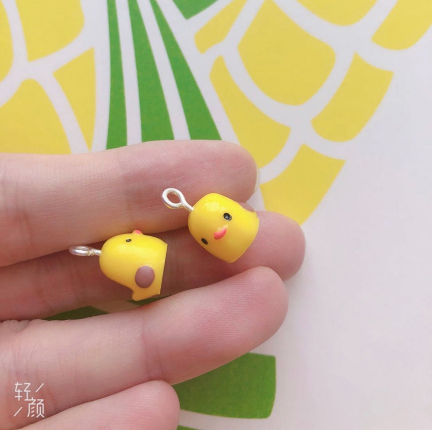 Cute Chicken Charm (11mm x 12mm)