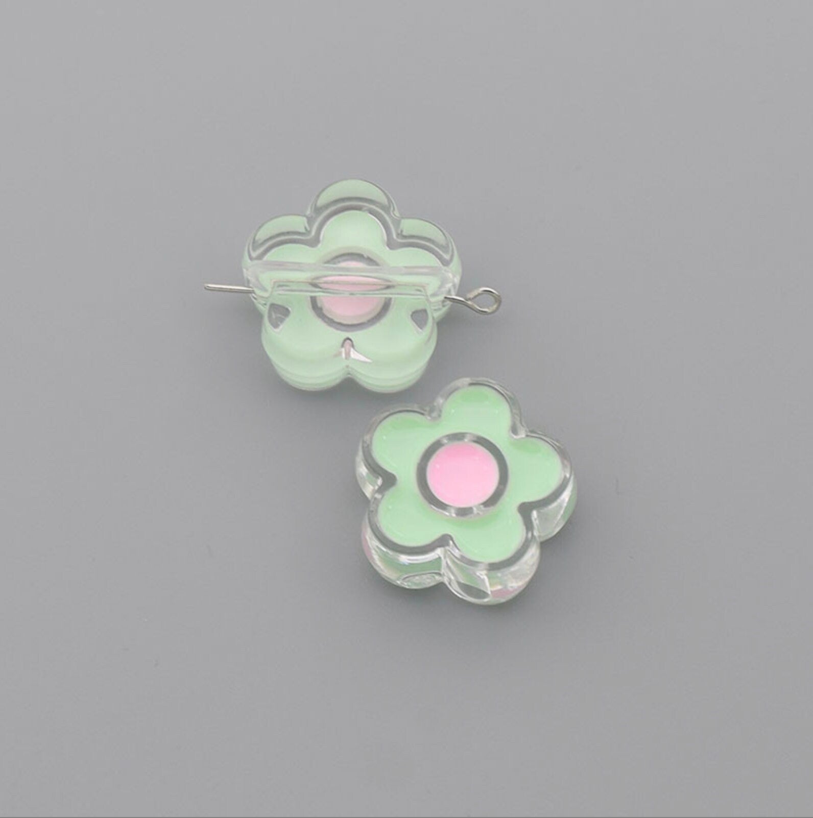 Cute Flower Enamel Acrylic Bead (18mm x 24mm x 9mm, Hole: 4mm)