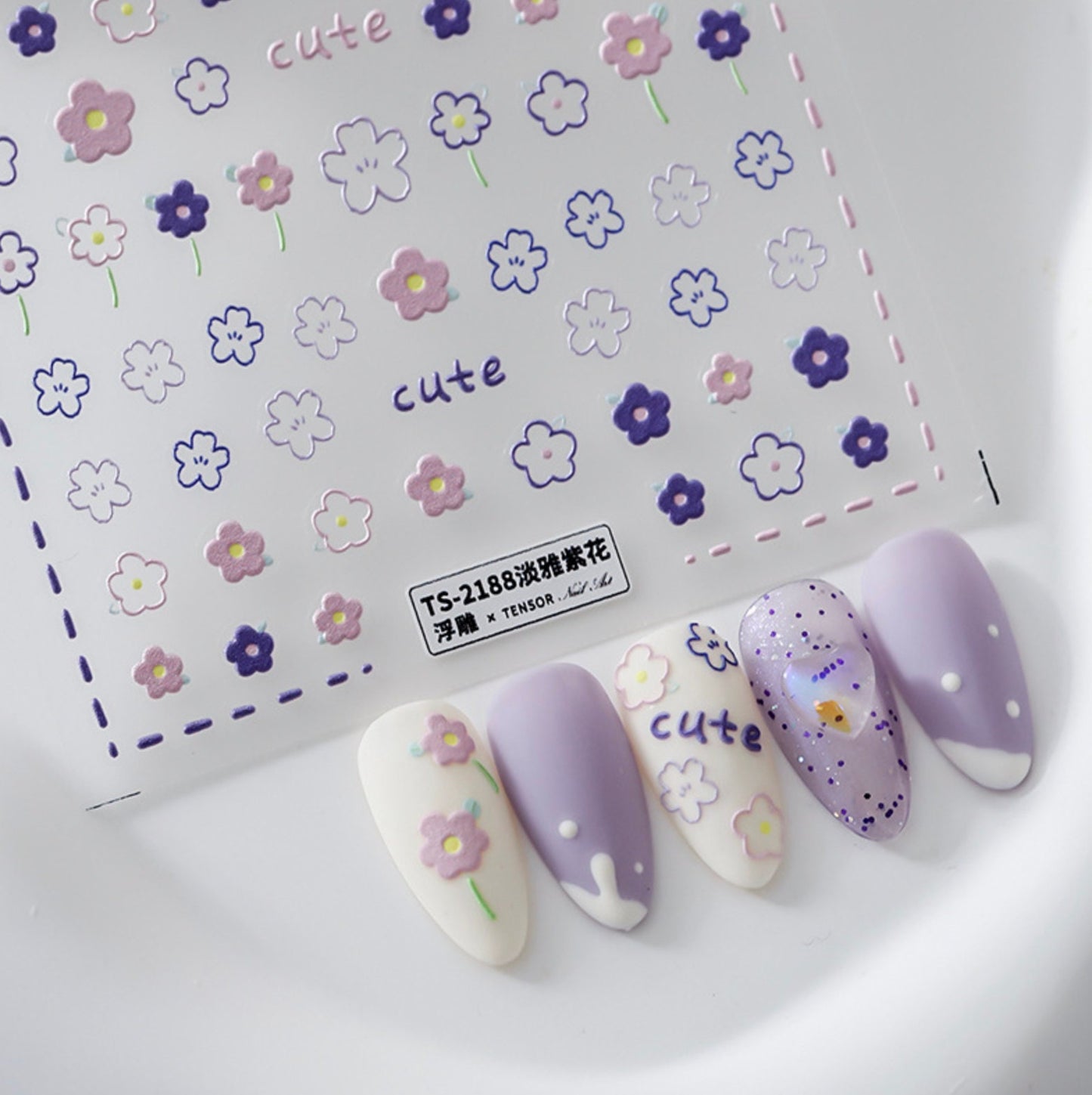 Cute Purple Daisy Flower Nail Art Stickers (Available in 2D and 3D)