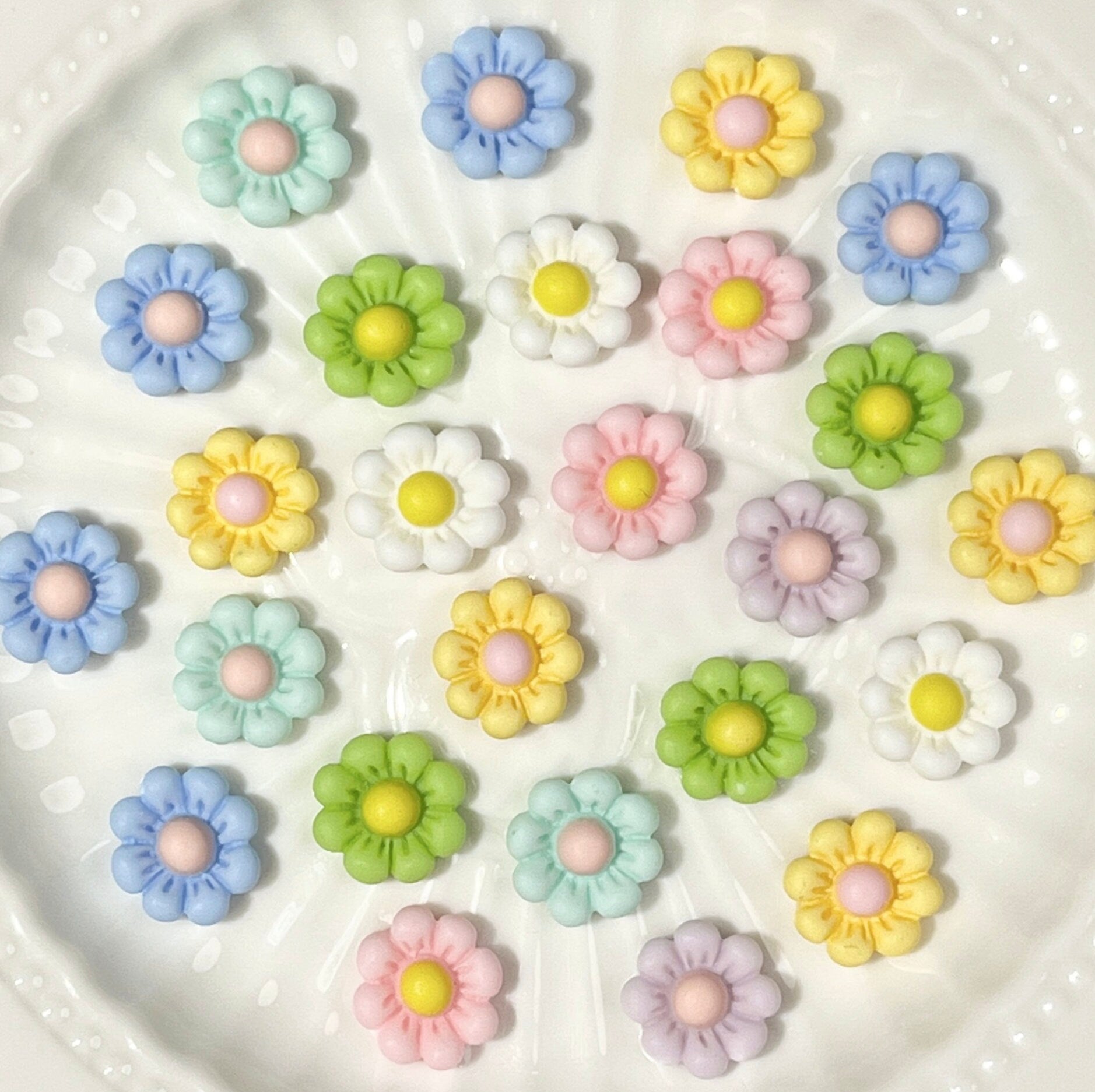 13MM Glow-In-The-Dark Flower 3D Nail Art Charms, Decoden, DIY Supplies, Mini Cabochon