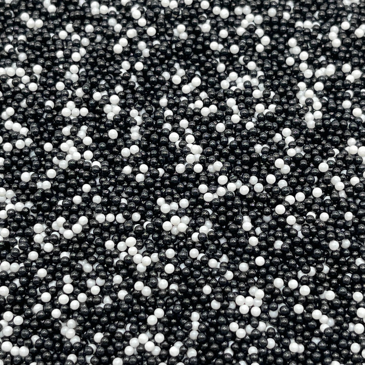 FAKE 2MM Black/White Pearl Mix (NOT EDIBLE) D5-15